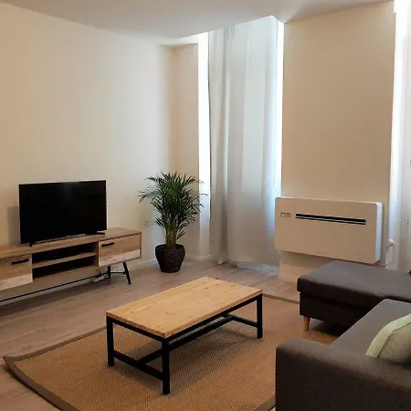 Coeur Vieux Port Equipe Apartament *